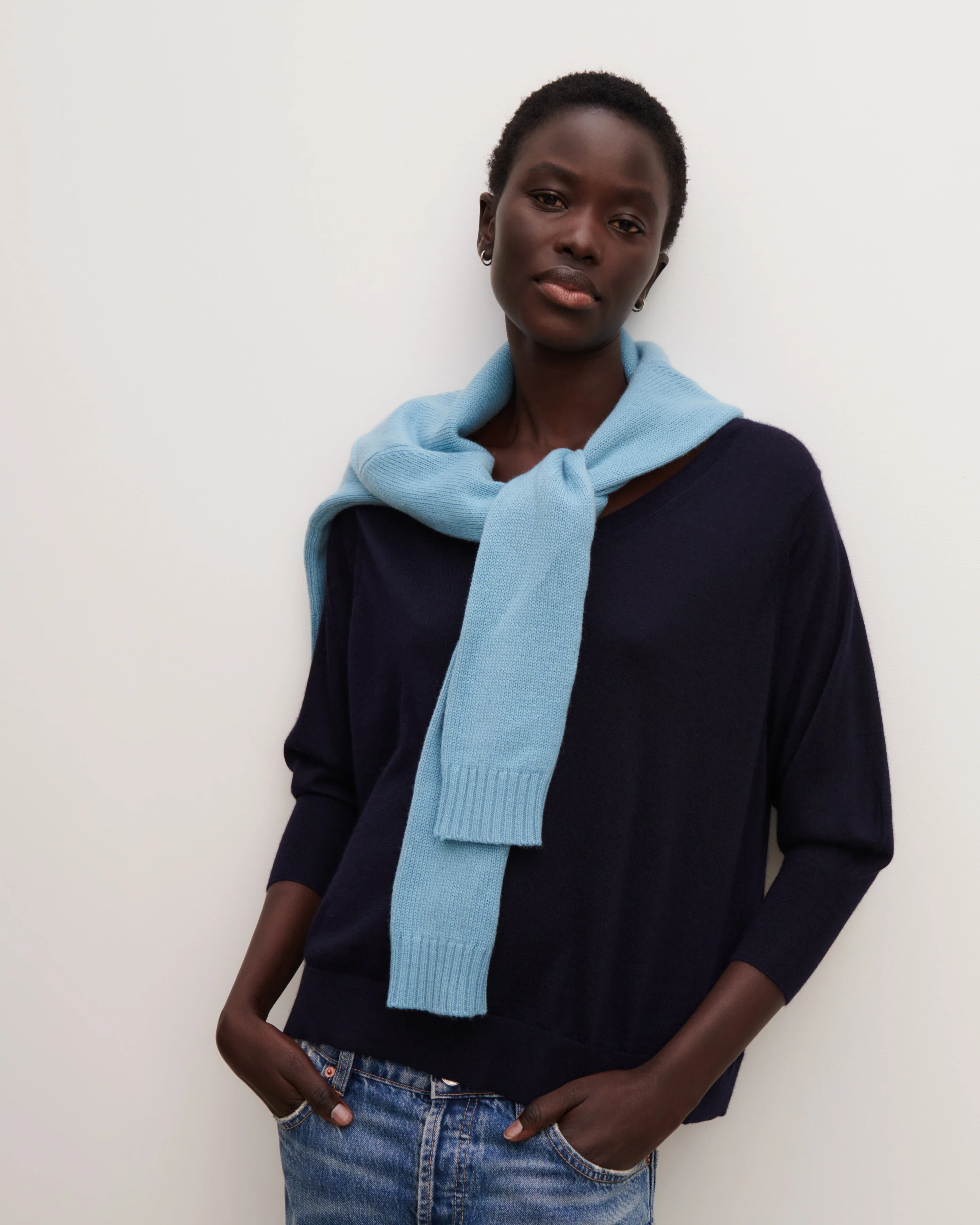 Pull col V ample