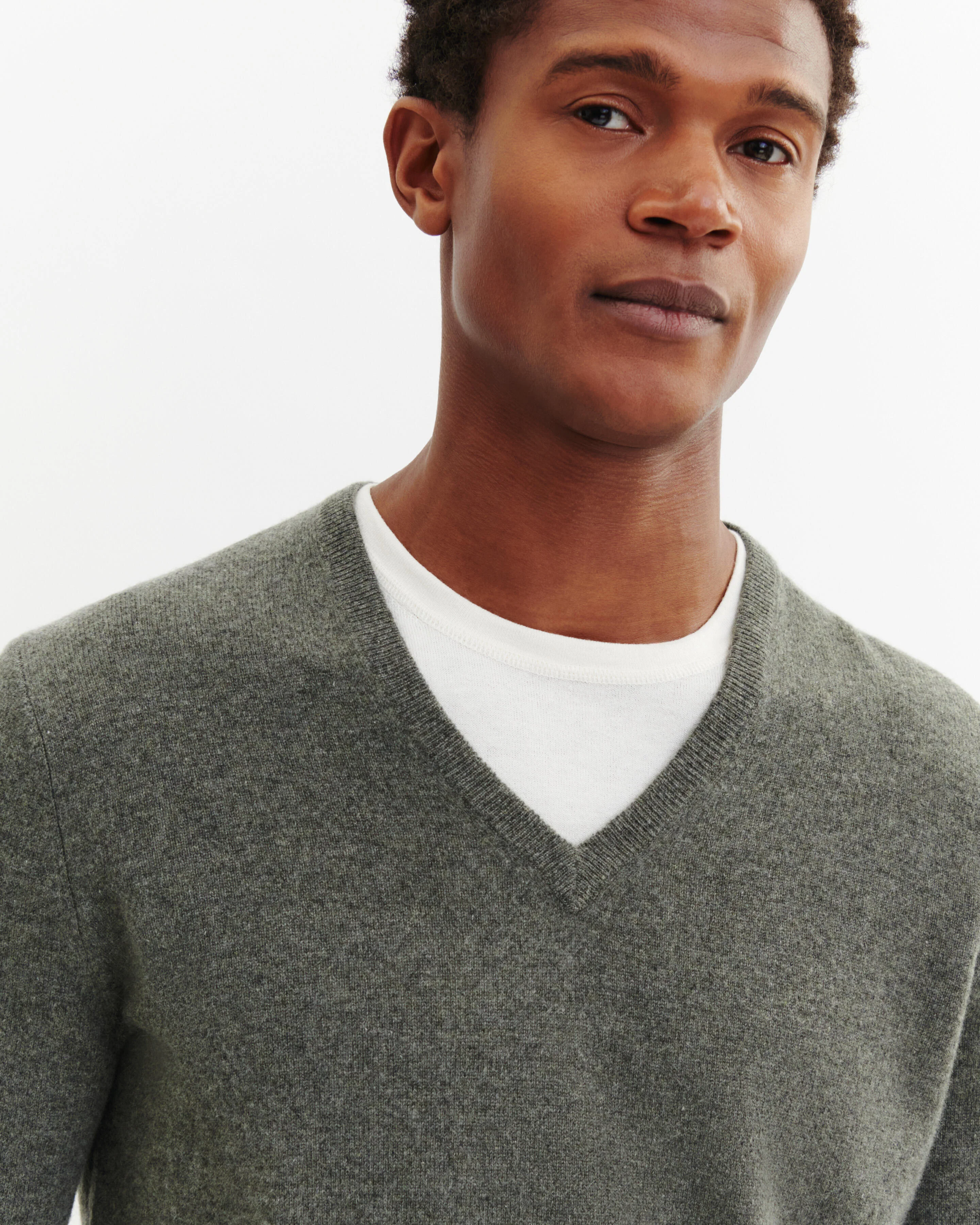 Pull col V classique - Image 2